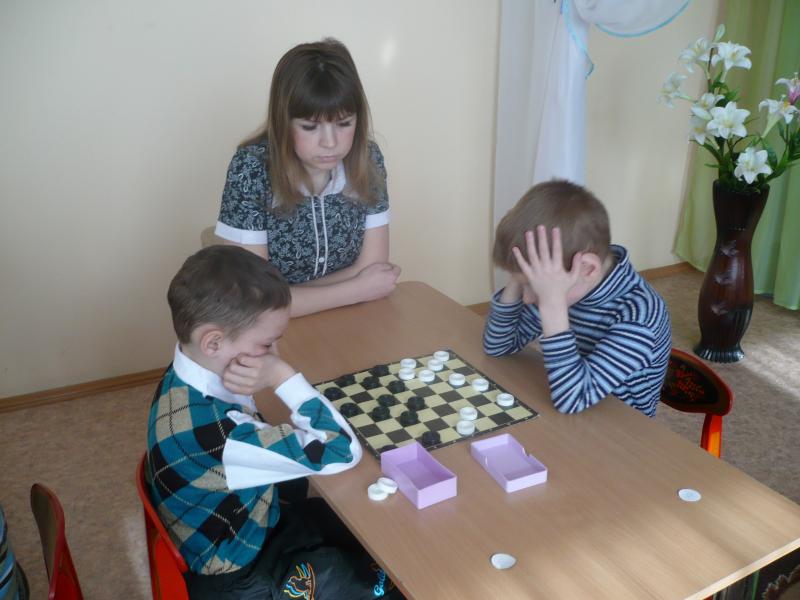 фестиваль "Самые юные интеллектуалы города Ирбита" направление интеллект - шашечный турнир